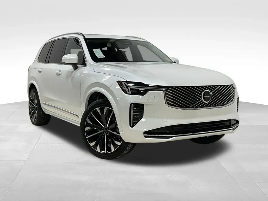 2025 Volvo XC90 Core photo 1