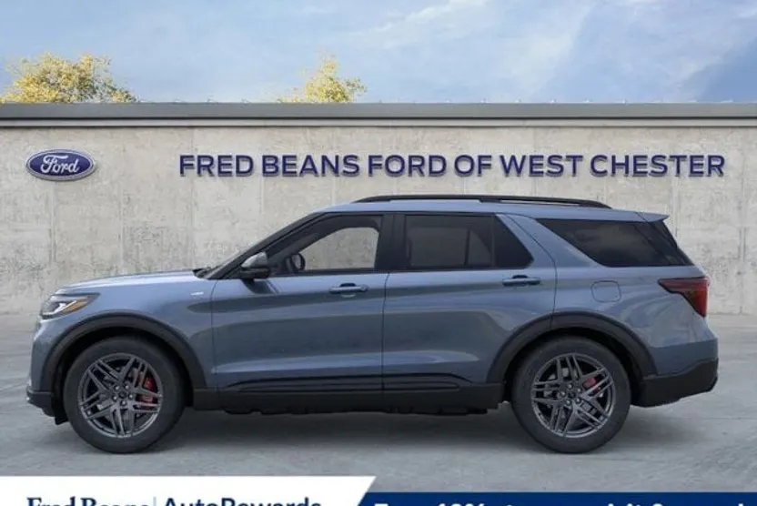 2025 Ford Explorer ST-Line photo 1