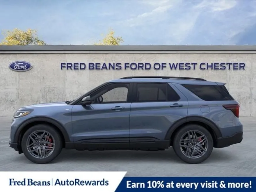 2025 Ford Explorer ST-Line photo 1