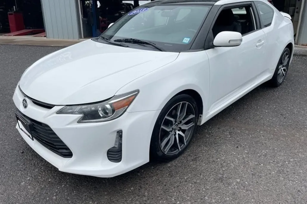 2014 Scion tC photo 1