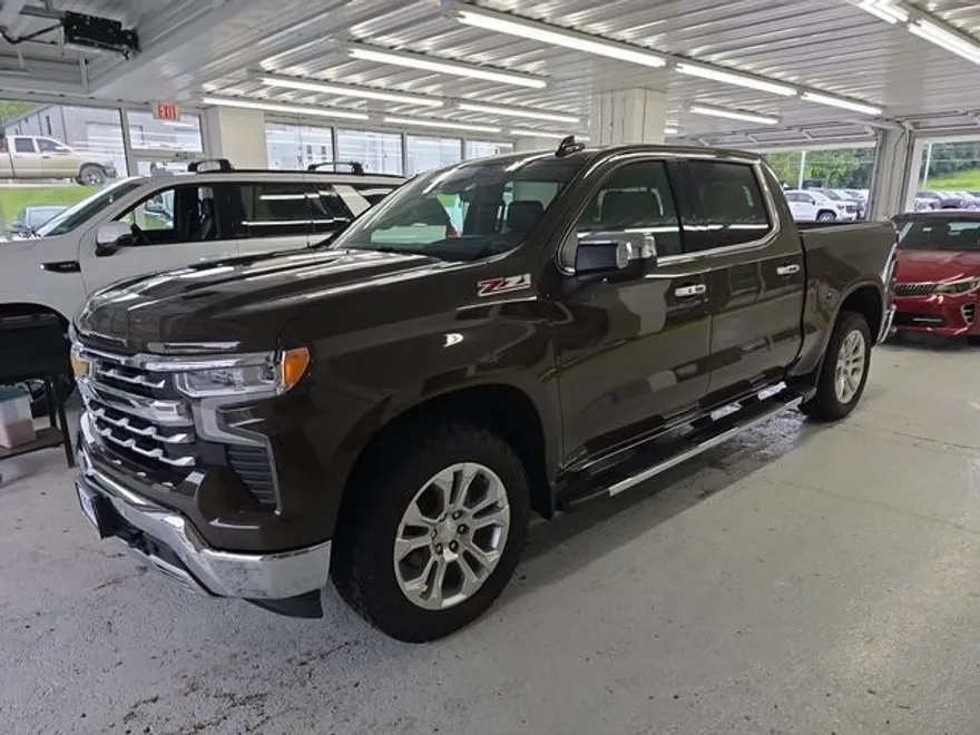 2023 Chevrolet Silverado 1500 LTZ photo 1
