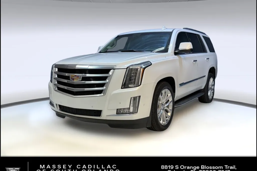 2019 Cadillac Escalade Luxury photo 1