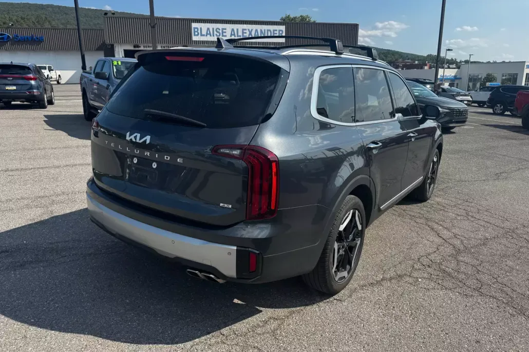 2024 Kia Telluride S photo 1