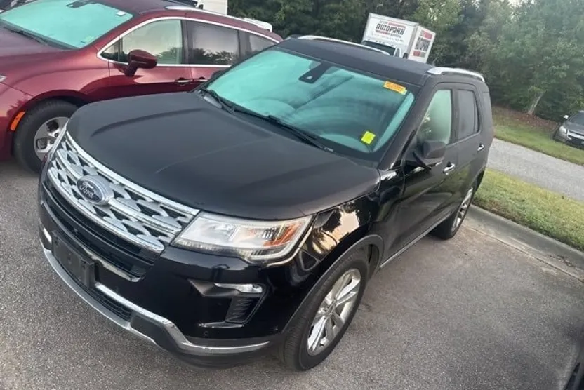 2019 Ford Explorer Limited photo 1