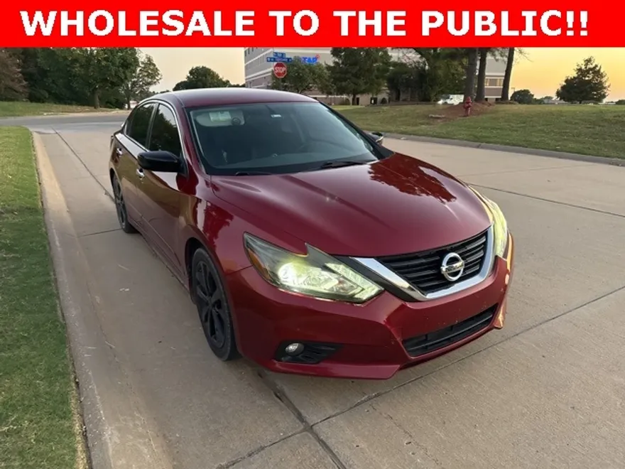 2017 Nissan Altima 2.5 SR photo 1