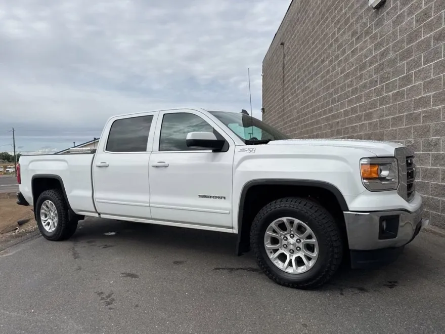 2015 Gmc Sierra 1500 SLE photo 1