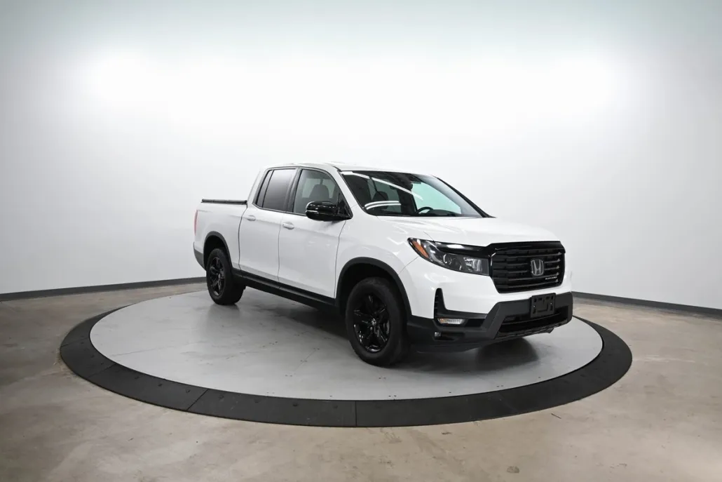 2023 Honda Ridgeline Black Edition photo 1