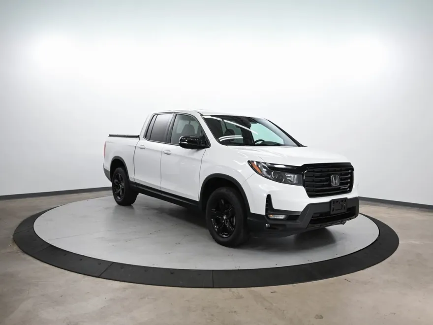 2023 Honda Ridgeline Black Edition photo 1