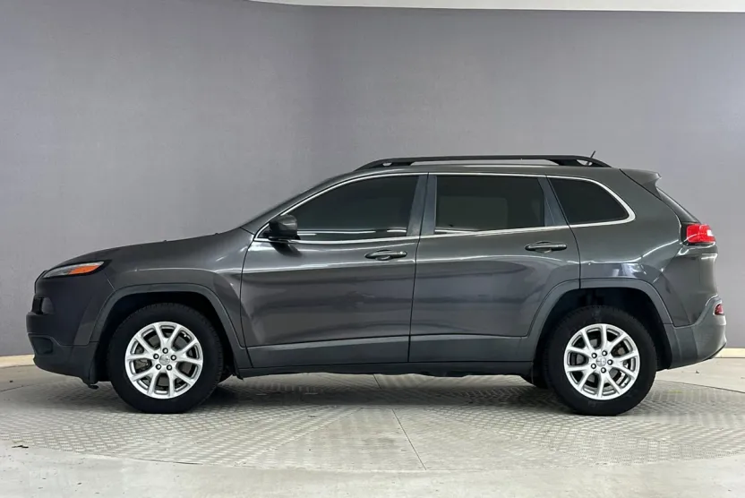 2015 Jeep Cherokee Latitude photo 1