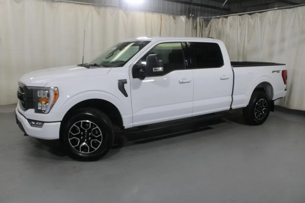 2023 Ford F-150 XLT photo 1