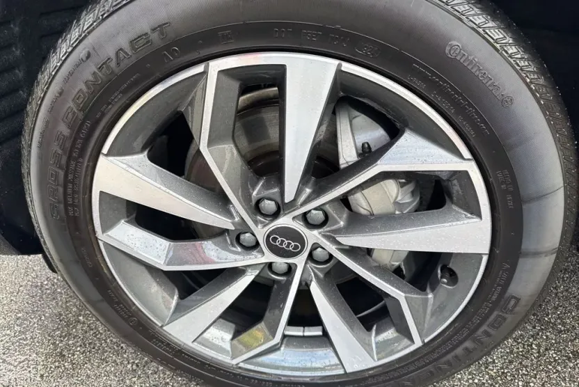 2024 Audi Q5 45 S line Premium photo 1