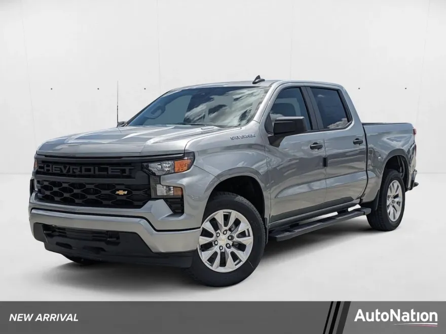 2025 Chevrolet Silverado 1500 Custom photo 1