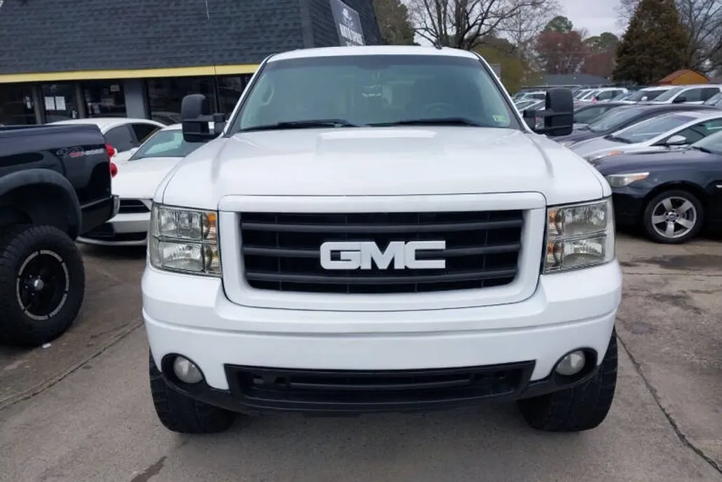 2012 Gmc Sierra SLE photo 1