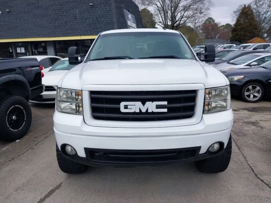 2012 Gmc Sierra SLE photo 1