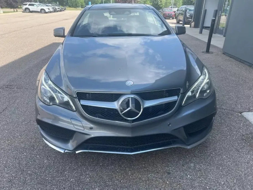 2017 Mercedes Benz E 400 4MATIC photo 1