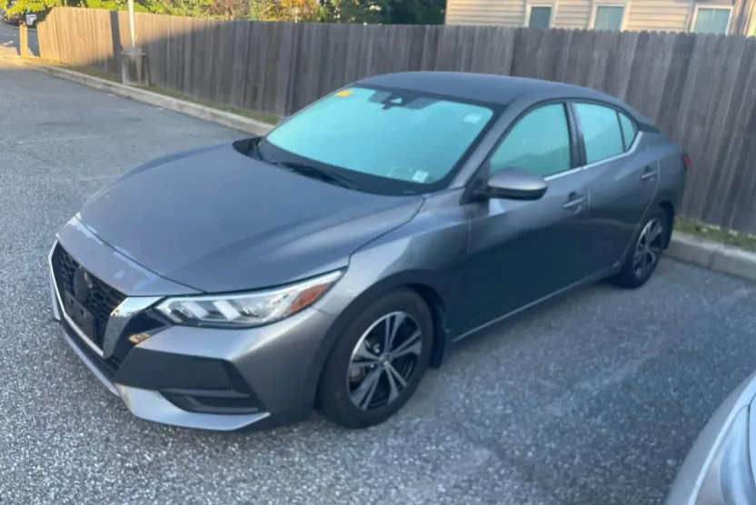 2021 Nissan Sentra SV photo 1