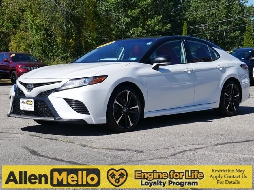 2019 Toyota Camry XSE photo 1