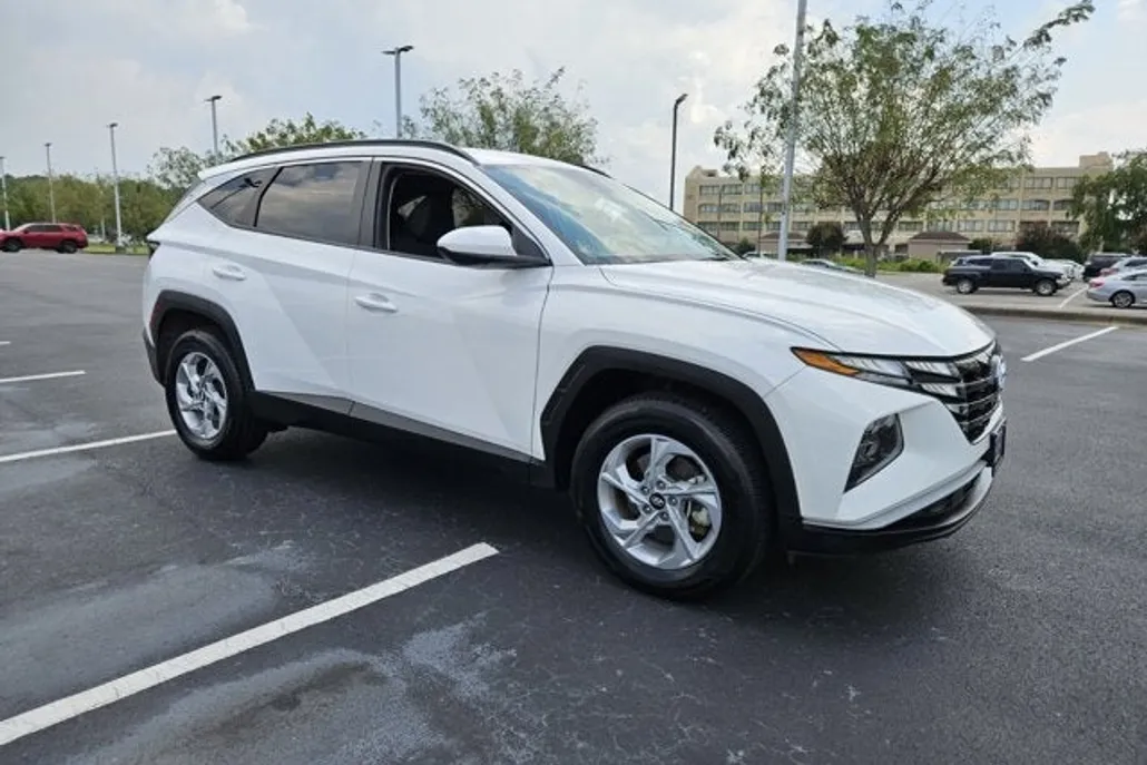 2024 Hyundai Tucson SEL photo 1