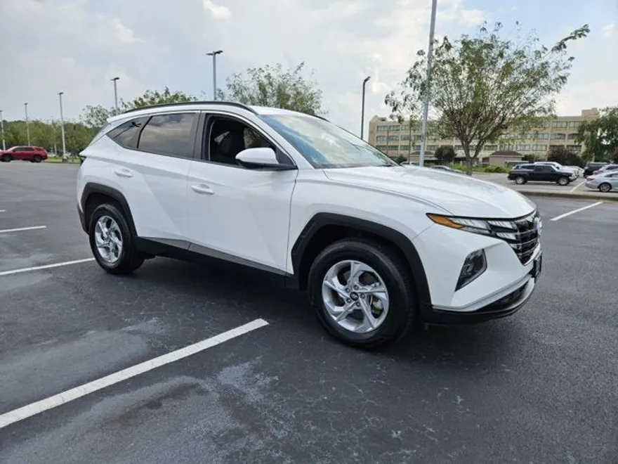 2024 Hyundai Tucson SEL photo 1