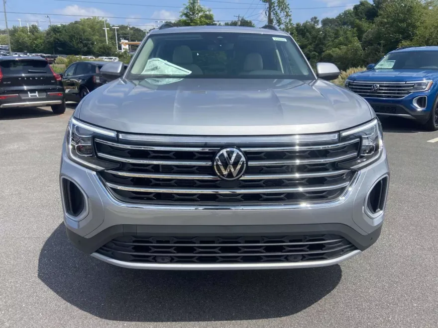 2026 Volkswagen Atlas SE Technology photo 1