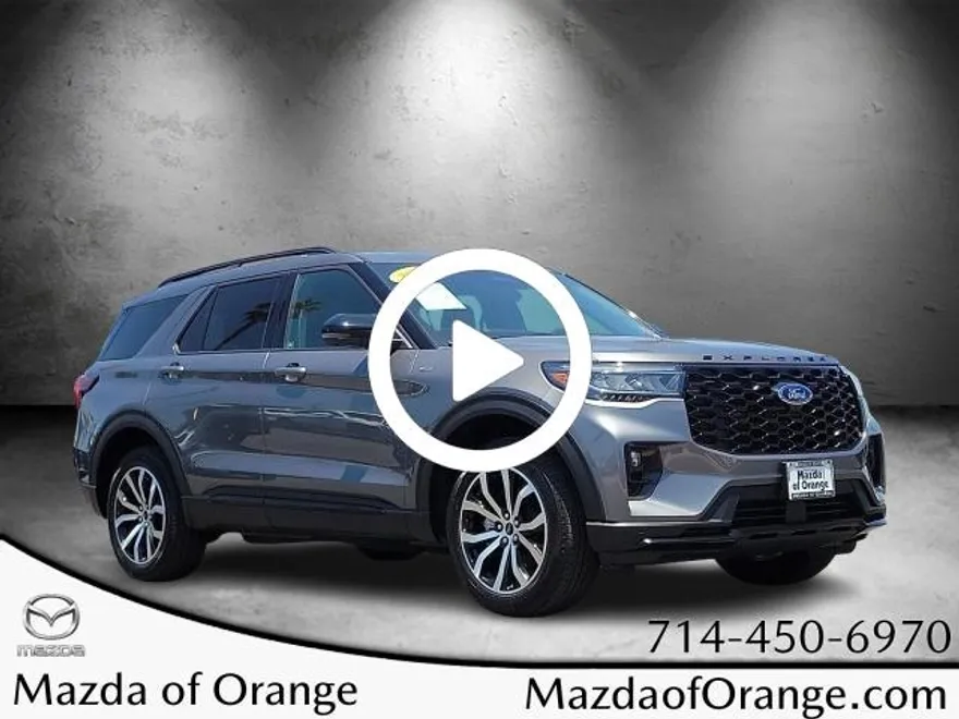 2025 Ford Explorer ST-Line photo 1