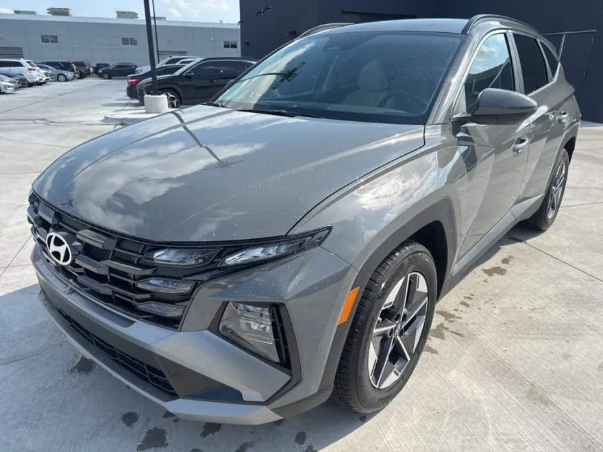 2025 Hyundai Tucson SEL photo 1