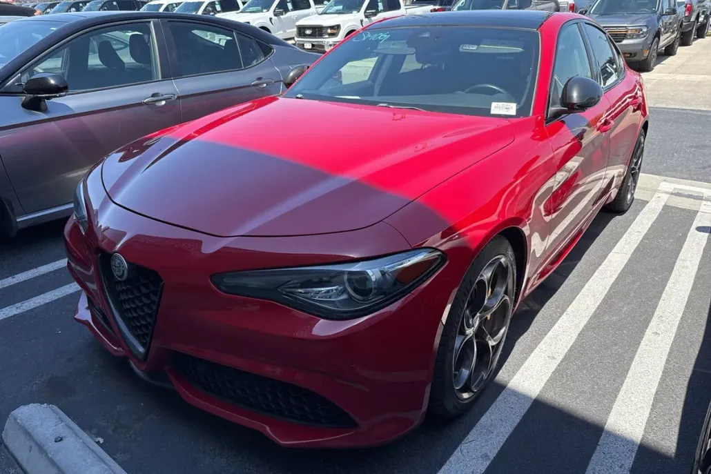 2020 Alfa Romeo Giulia Ti Sport photo 1