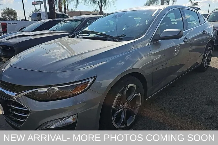 2024 Chevrolet Malibu 1LT photo 1