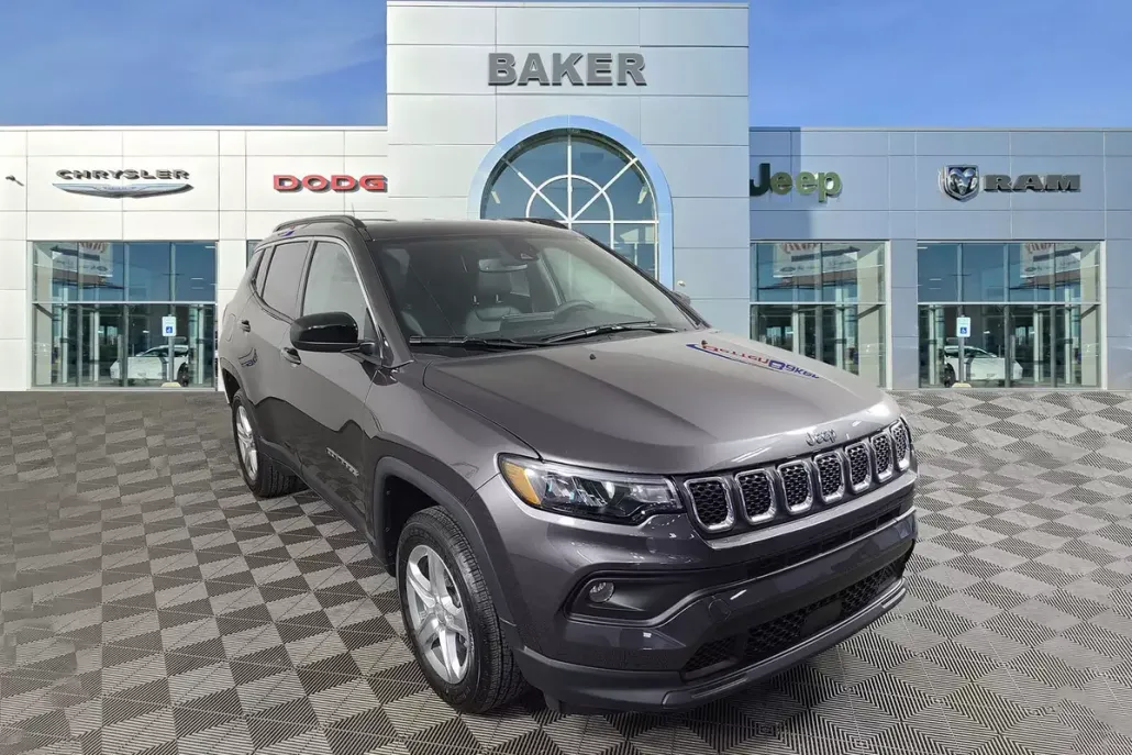 2024 Jeep Compass Latitude photo 1