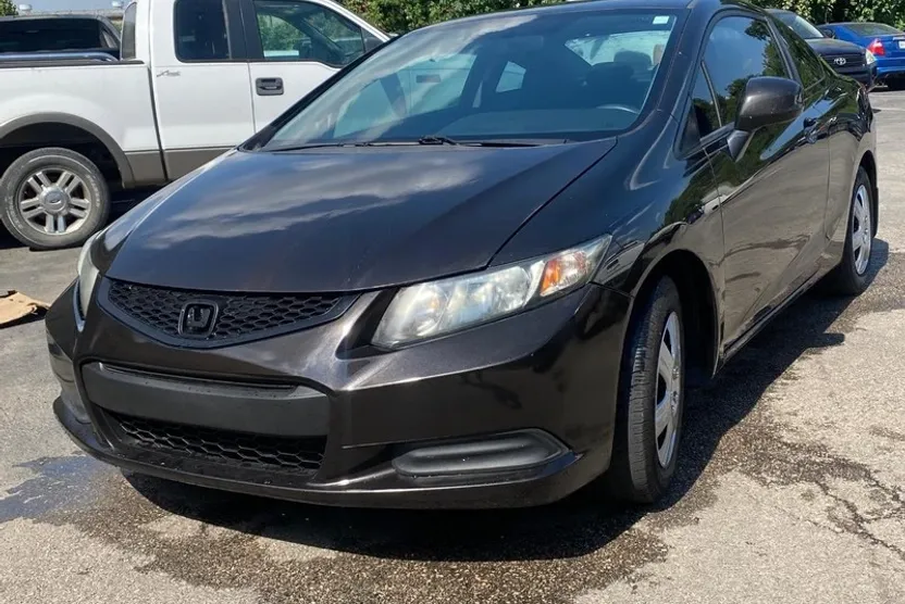 2013 Honda Civic LX photo 1