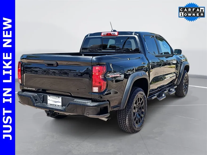 2023 Chevrolet Colorado Trail Boss photo 1