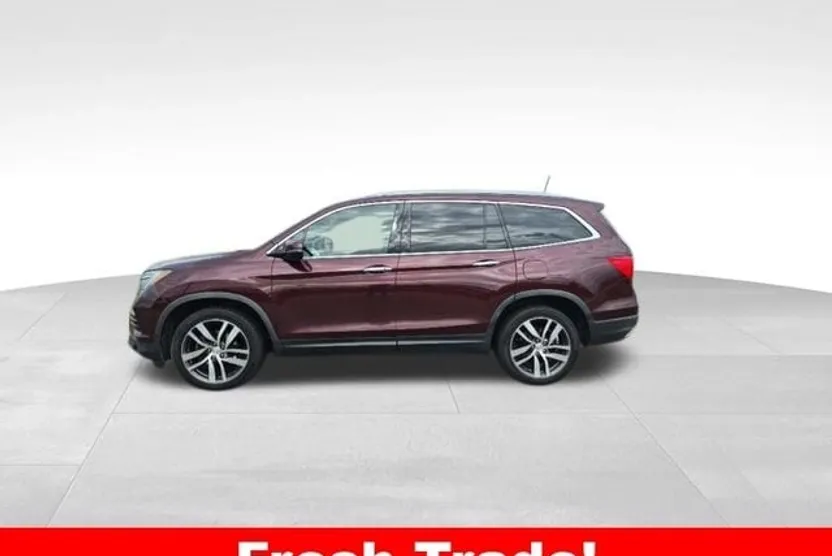 2016 Honda Pilot Touring photo 1