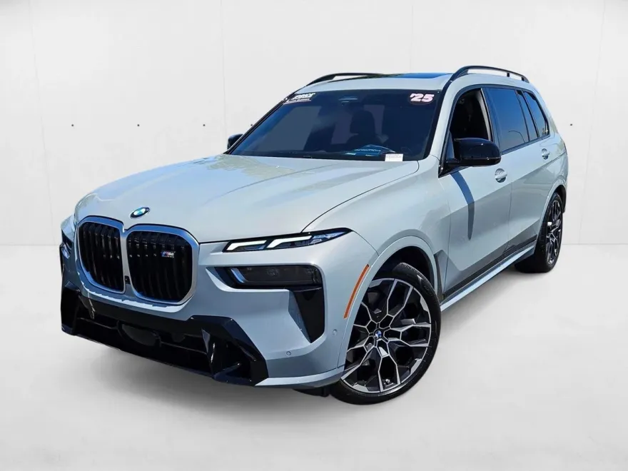 2025 Bmw X7 M60i photo 1