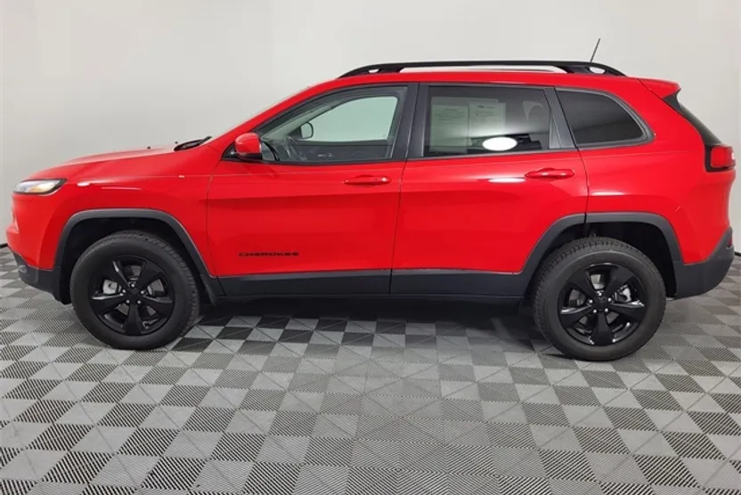 2017 Jeep Cherokee Limited photo 1