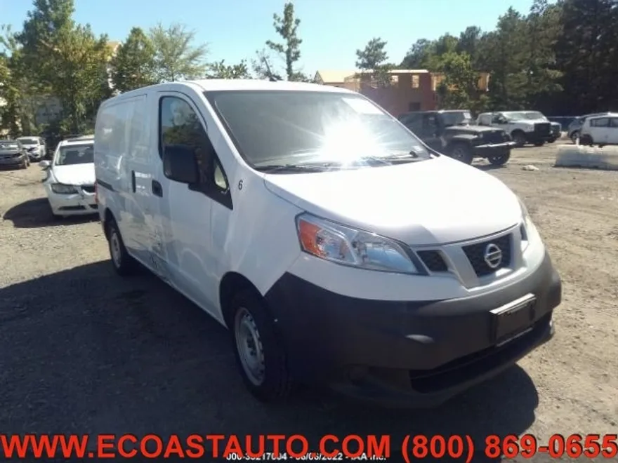 2017 Nissan NV200 S photo 1