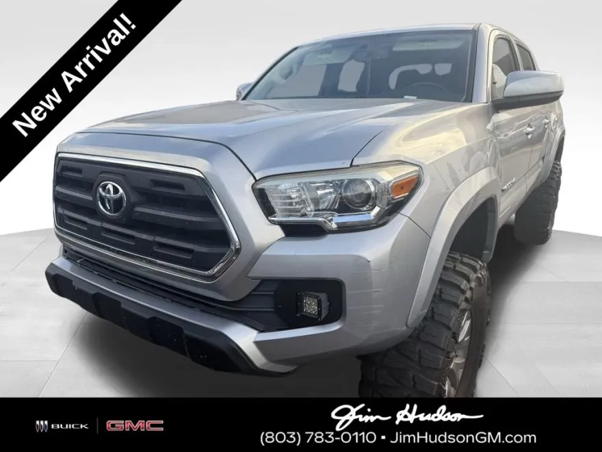 2017 Toyota Tacoma SR5 V6 photo 1