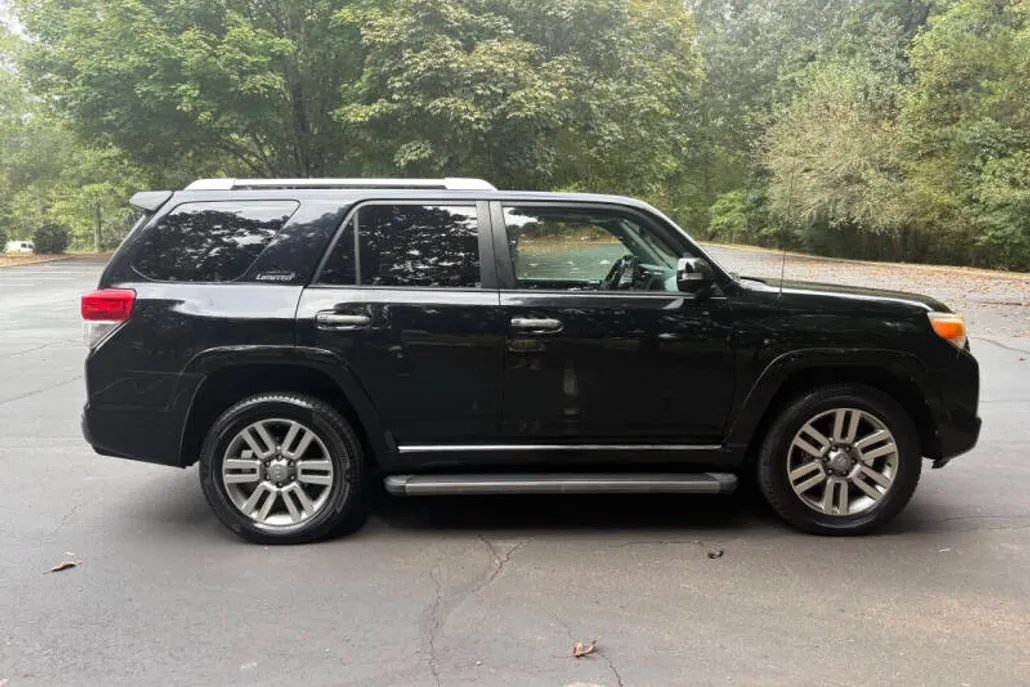 2010 Toyota 4Runner Limited photo 1