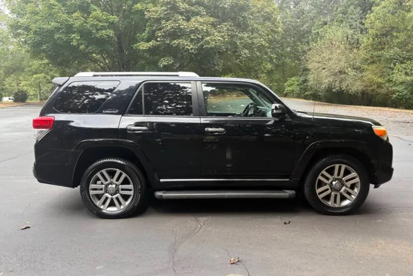 2010 Toyota 4Runner Limited photo 1