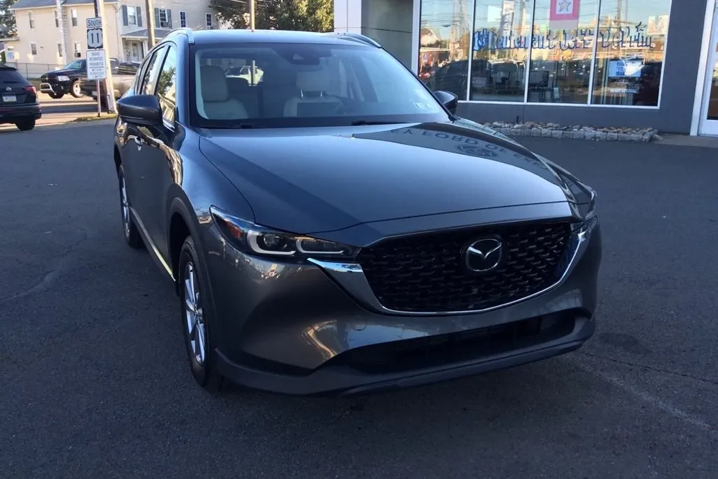 2022 Mazda CX-5 2.5 S Preferred photo 1