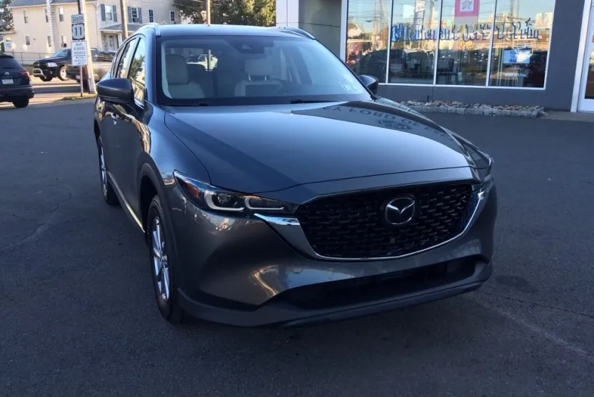2022 Mazda CX-5 2.5 S Preferred photo 1