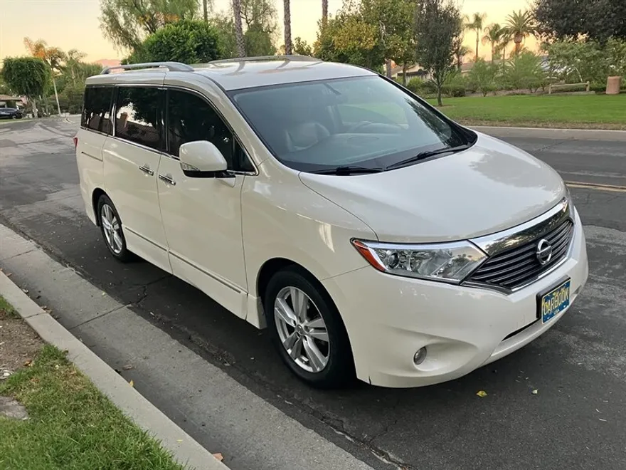 2012 Nissan Quest SL photo 1