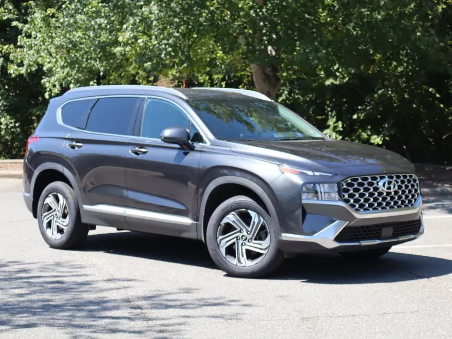 2022 Hyundai Santa Fe SEL photo 1