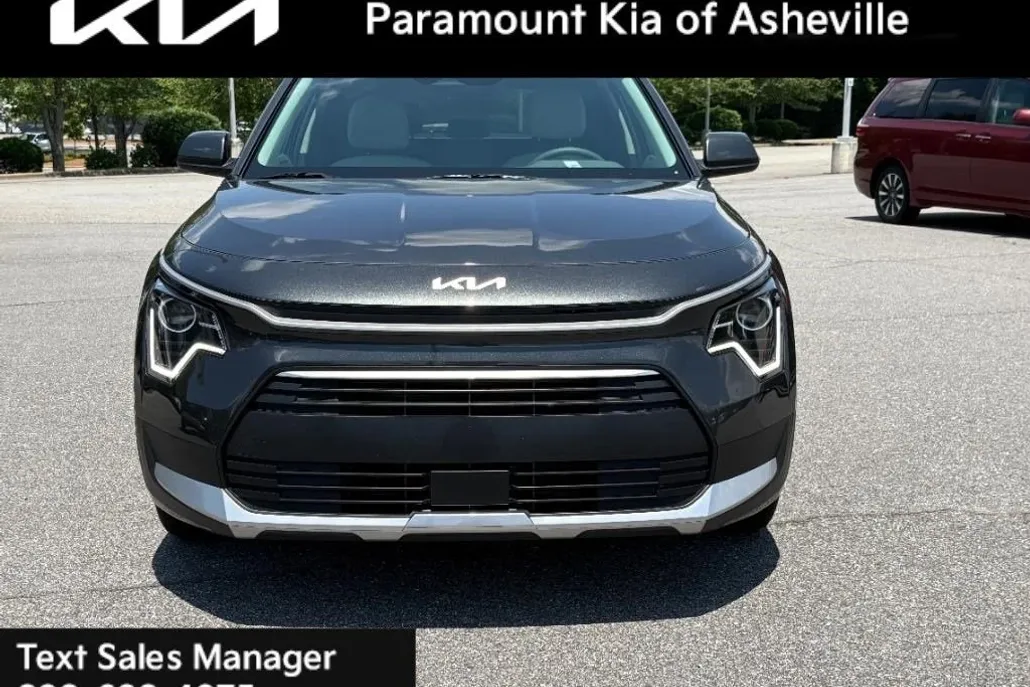 2025 Kia Niro EX photo 1