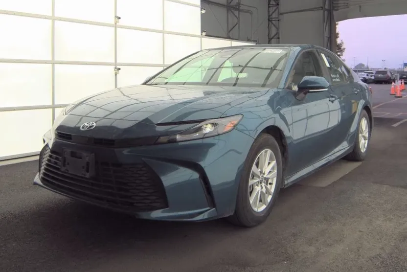 2025 Toyota Camry LE photo 1