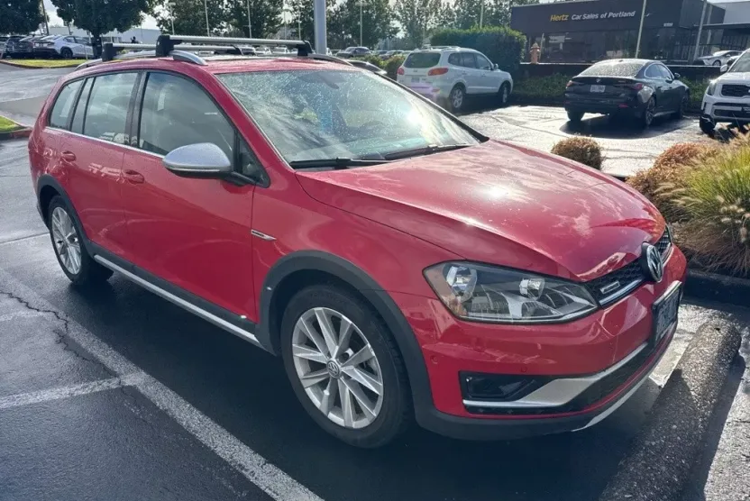 2017 Volkswagen Golf Alltrack TSI SE photo 1