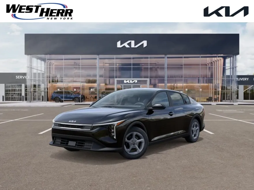 2025 Kia K4 LXS photo 1