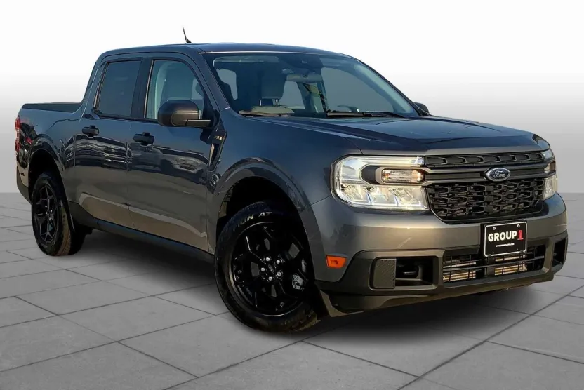 2024 Ford Maverick XLT photo 1