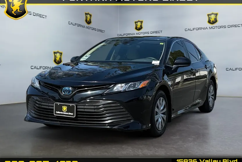 2020 Toyota Camry Hybrid LE photo 1
