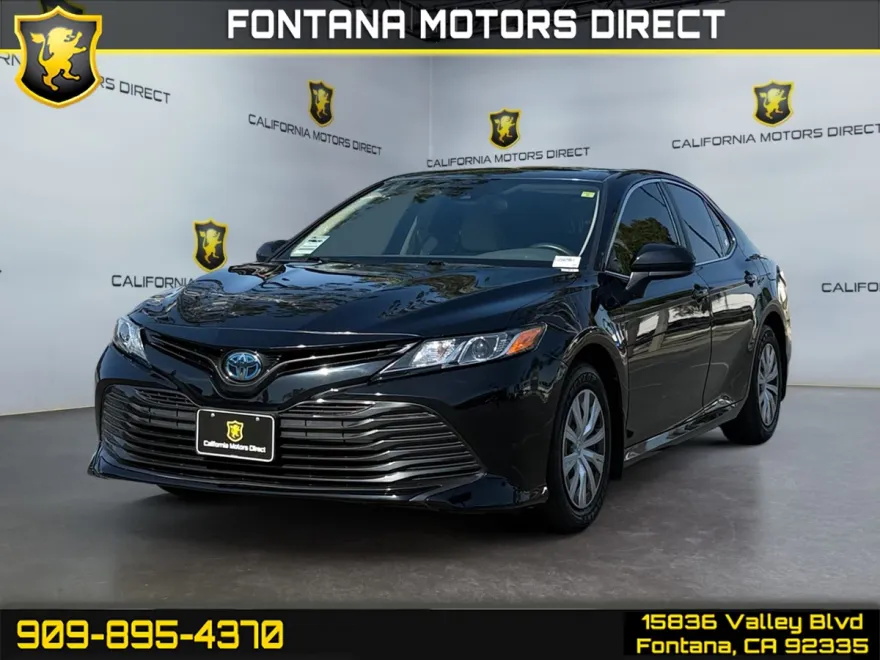 2020 Toyota Camry Hybrid LE photo 1