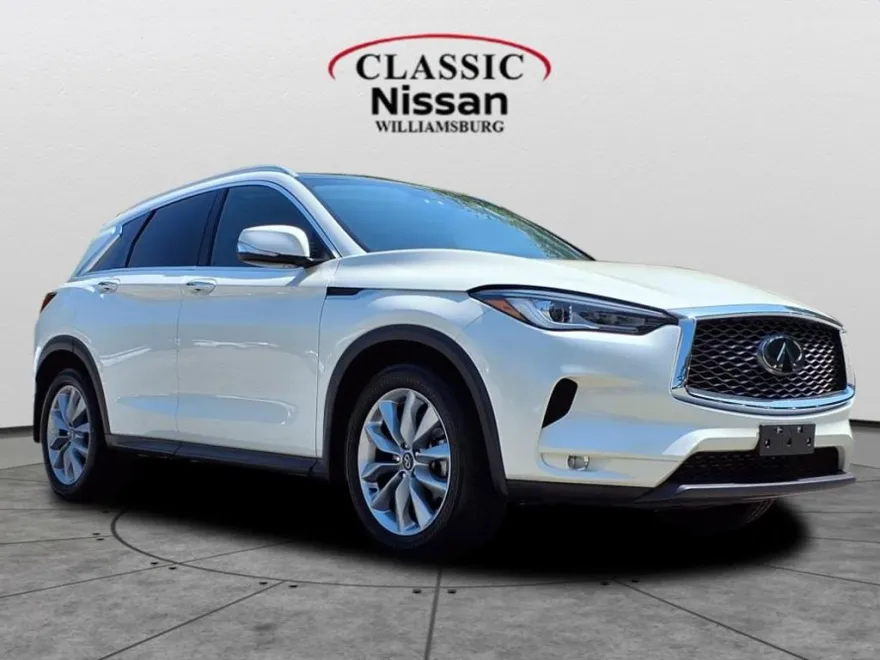 2022 Infiniti QX50 Luxe photo 1